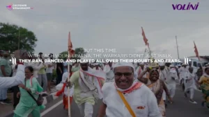 Volini aiding Pandharpur pilgrims with Uparna